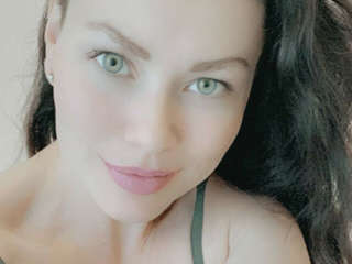 IAMALEXIS amateur webcam photo