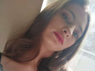LAURA0068 amateur webcam photo