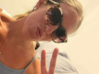 NAYRAFOXX amateur webcam photo
