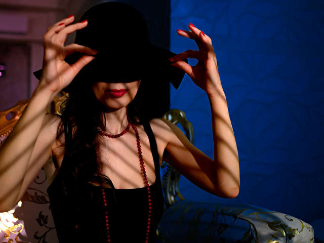 DEESSEDIVINE free sexy photo