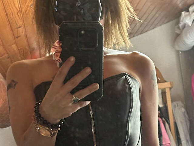 POCAHONTASS free sexy photo