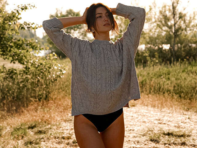 MILINDA free sexy photo