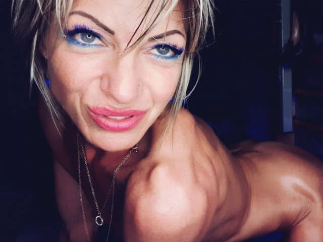 TROPHYMILF free sexy photo