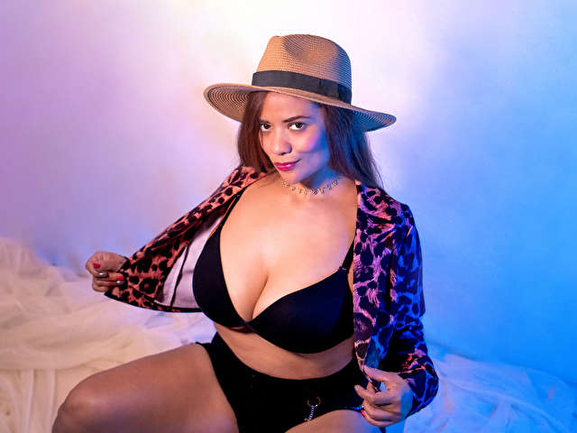 SONIAGRESSON free sexy photo