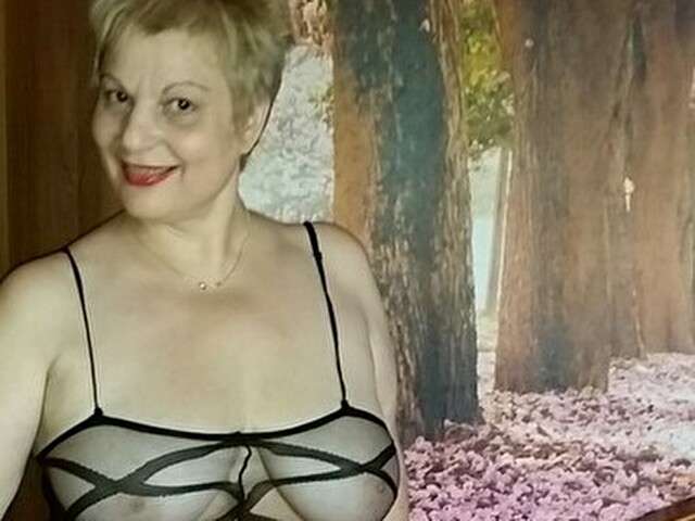 SEXYLOLA63 free hard sexy photo