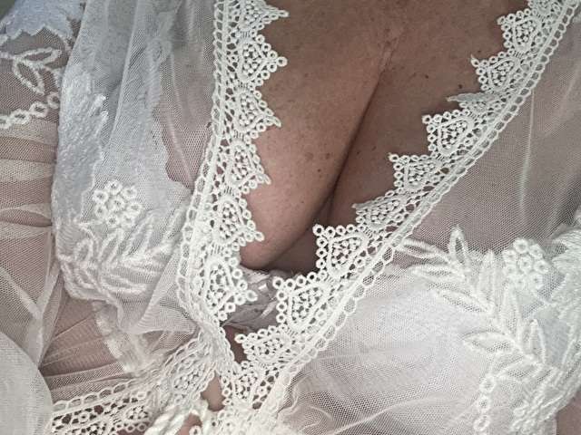 PLEASURE free sexy photo