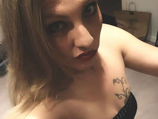 FOXY69 free sexy photo