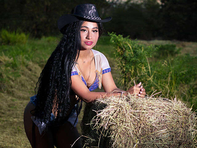 XCANDYALEJA free sexy photo