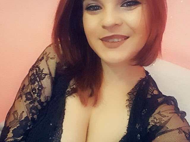 ELLAMILANO free sexy photo