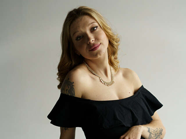 VASYLLYNA free sexy photo