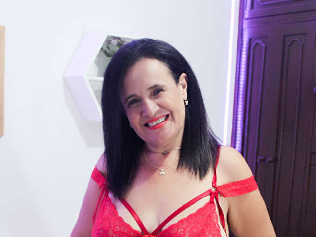 DERCYCRUZ free sexy photo