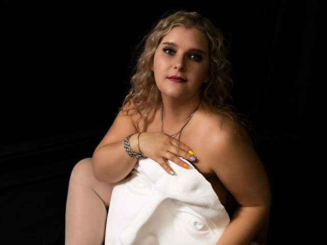 BOOMBOCHKA free sexy photo