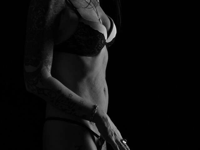 SEXYLUCY free hard sexy photo