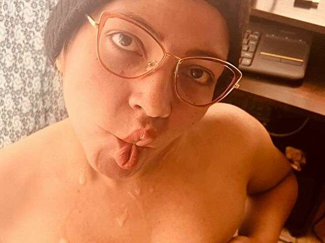 THEBOSSLARA free hard sexy photo