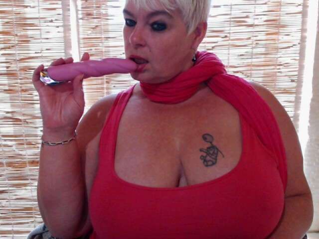 LINDAH free hard sexy photo