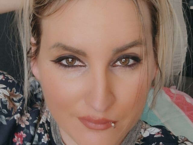 REINEDIVINE free sexy photo