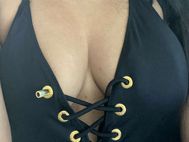 KELISHA free sexy photo