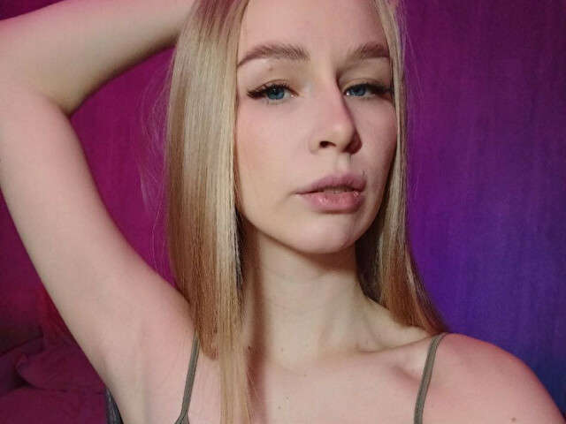 BLONDIANGEL free sexy photo