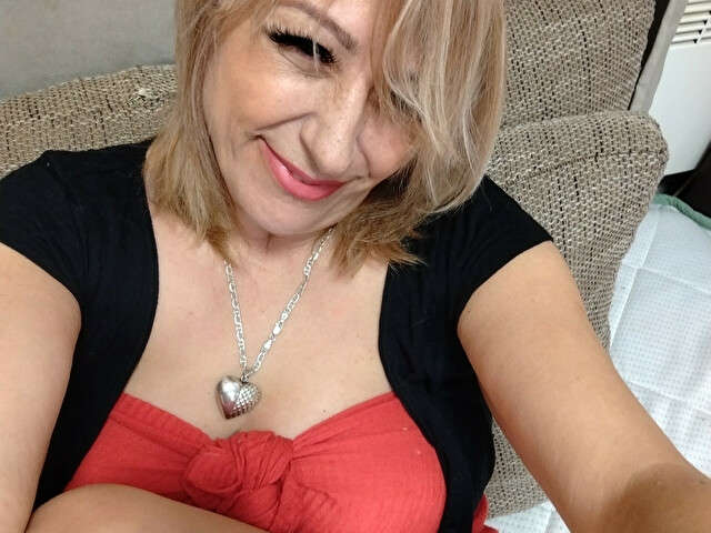 SEXYVERABACK free sexy photo