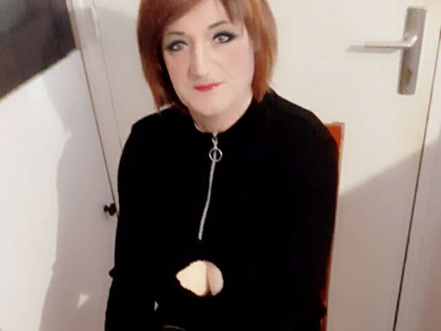 CAROLELB free sexy photo