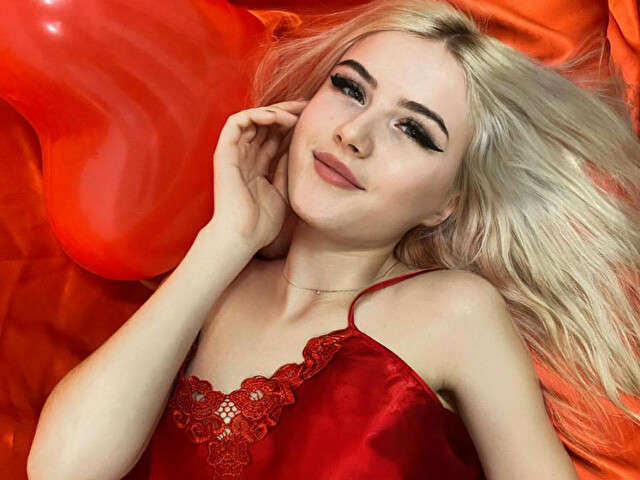 AMILICUTTIE free sexy photo
