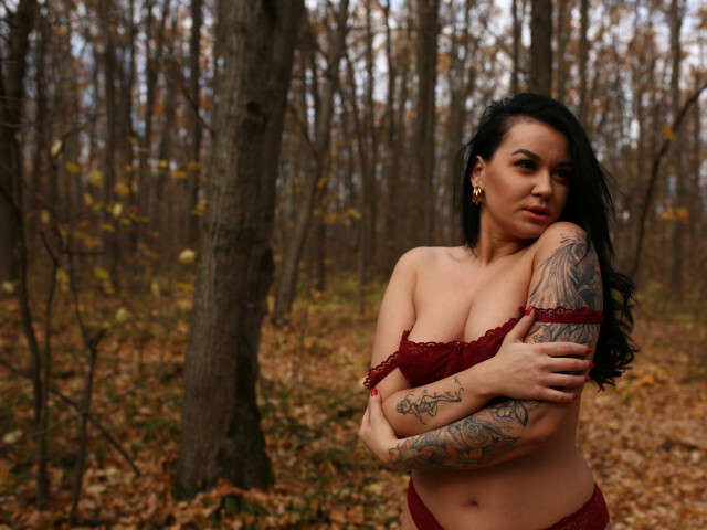 DIVINEKIM free sexy photo
