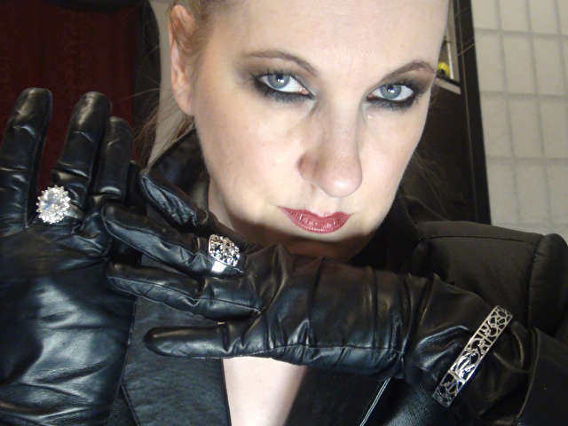 MISTRESSVIV free sexy photo