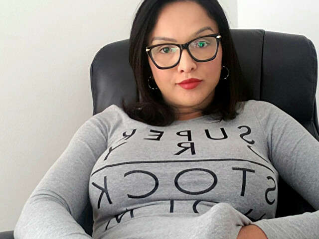 MICHELYSTAR free sexy photo