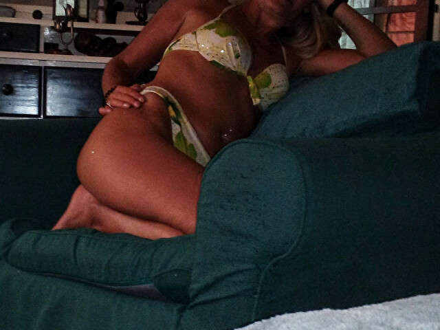 SUUS free sexy photo