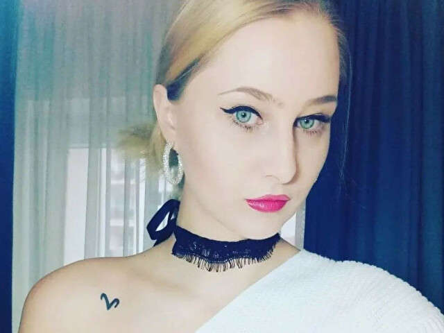 NATASHAROUGE free sexy photo