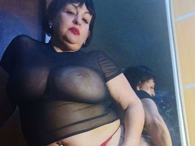 MARIAYLEONA free hard sexy photo