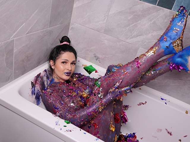 CLEONAUGHTY free sexy photo