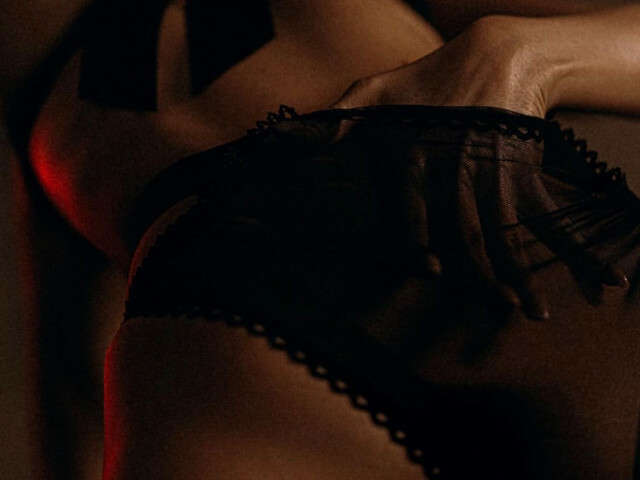 LARAXCROFT free hard sexy photo