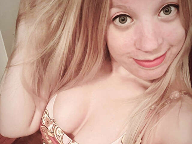MISSESYINTHE free hard sexy photo