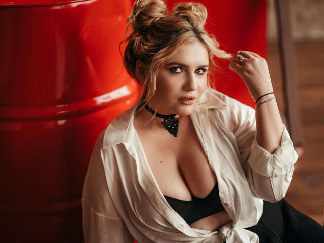 MAYBEYESS free sexy photo