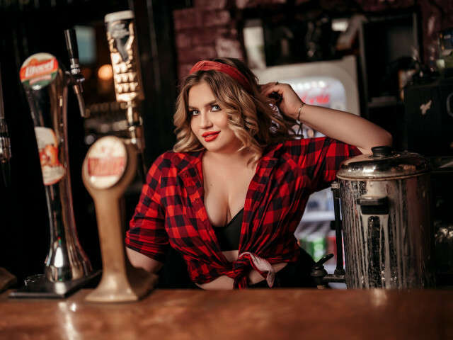 MAYBEYESS free sexy photo