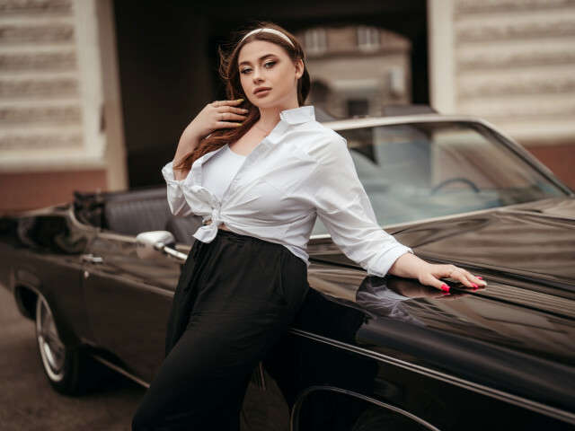 SENSITIVEEE free sexy photo