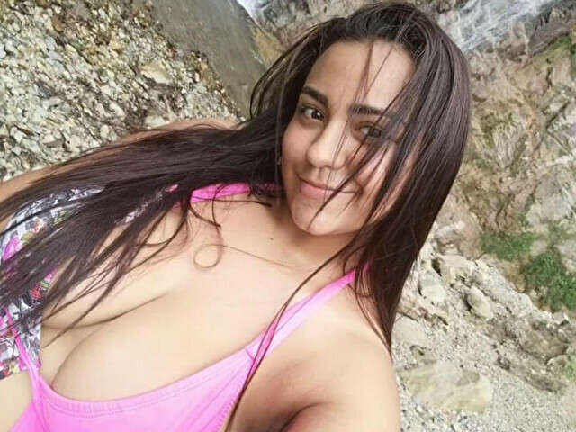 KHLOEXXX free sexy photo