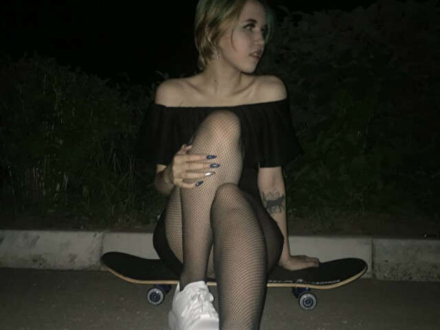 SWEETBEEE free sexy photo