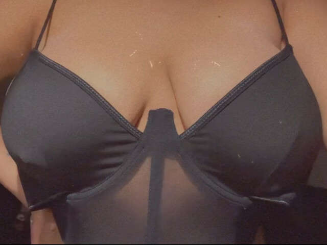SANDRINEXX free sexy photo