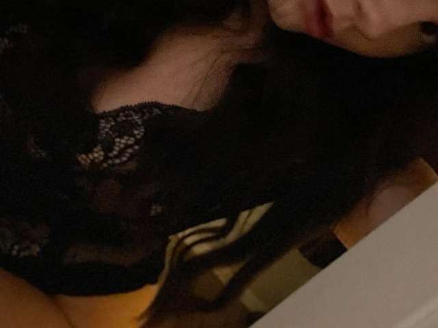 KENDALDEAR free sexy photo