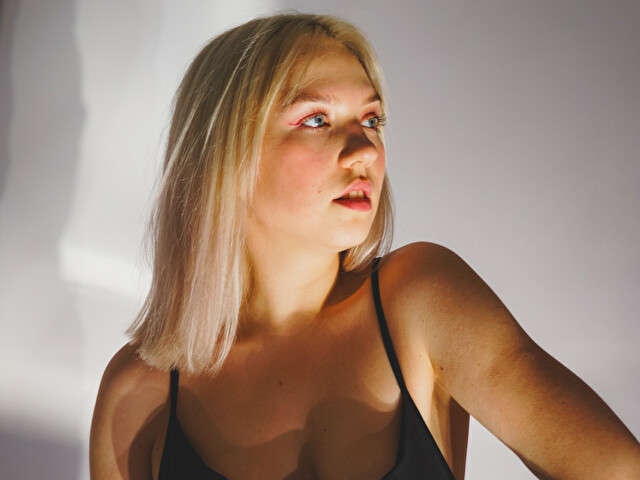 BETTYMOON free sexy photo