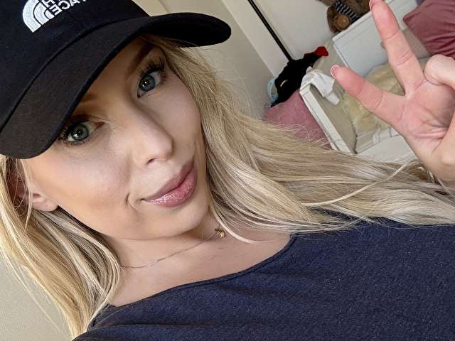 NINAXNINA free sexy photo