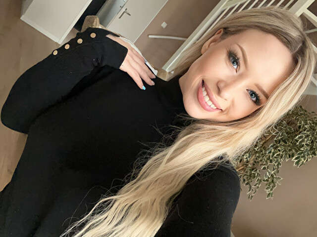 NINAXNINA free sexy photo