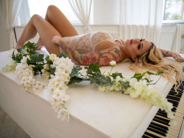 ELINARUBELS free hard sexy photo