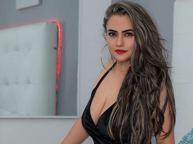 SOFIACOURT free sexy photo
