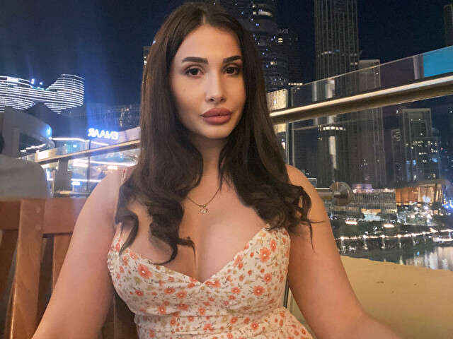 SELENADIVAX free sexy photo