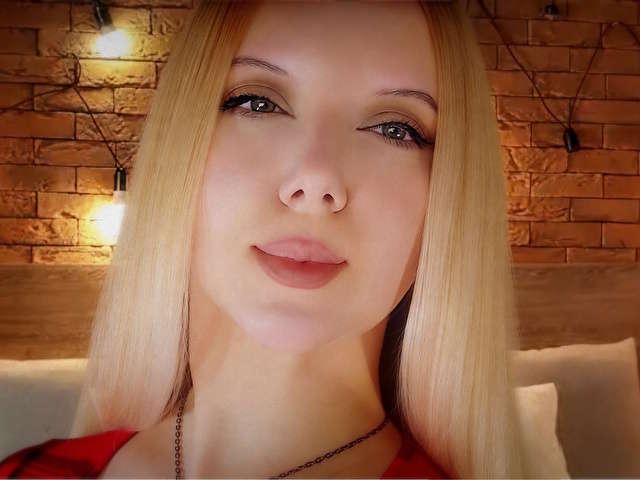 LYNDANA free sexy photo