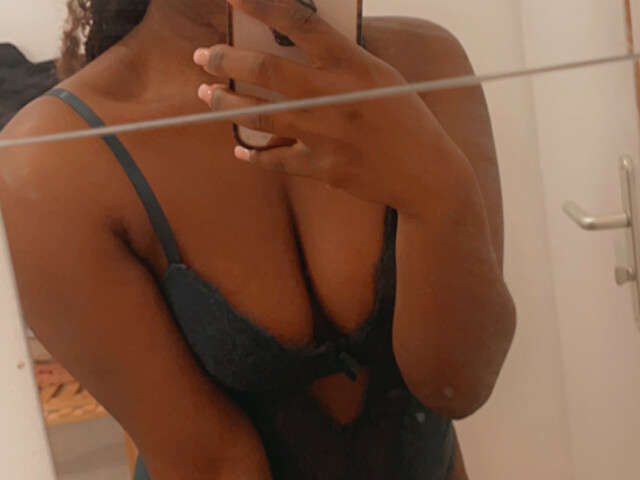 CASSIEV free sexy photo