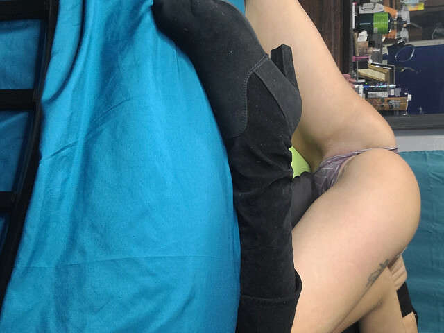 CASEYWHORTON free sexy photo